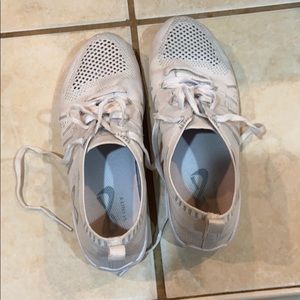 Infinity cheer shoes